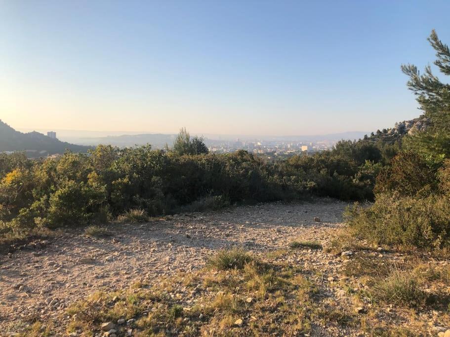 Appartement Morgiou Sormiou T4 Climatise Familial - 3 - Terrasse Bois - Jardin Privatif - Calanques A Pied - Plages & Velodrome A 10 Min - Ideal Familles & Randonneurs & Grimpeurs - Escalade A 5 Min - Sud