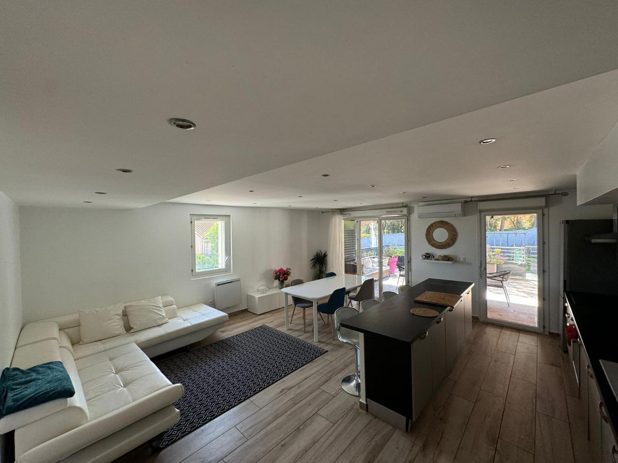 Morgiou Sormiou T4 Climatise Familial - 3 - Terrasse Bois - Jardin Privatif - Calanques A Pied - Plages & Velodrome A 10 Min - Ideal Familles & Randonneurs & Grimpeurs - Escalade A 5 Min - Sud Marseille